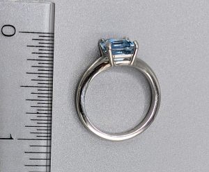 14k White Gold Split Shank Aquamarine Ring