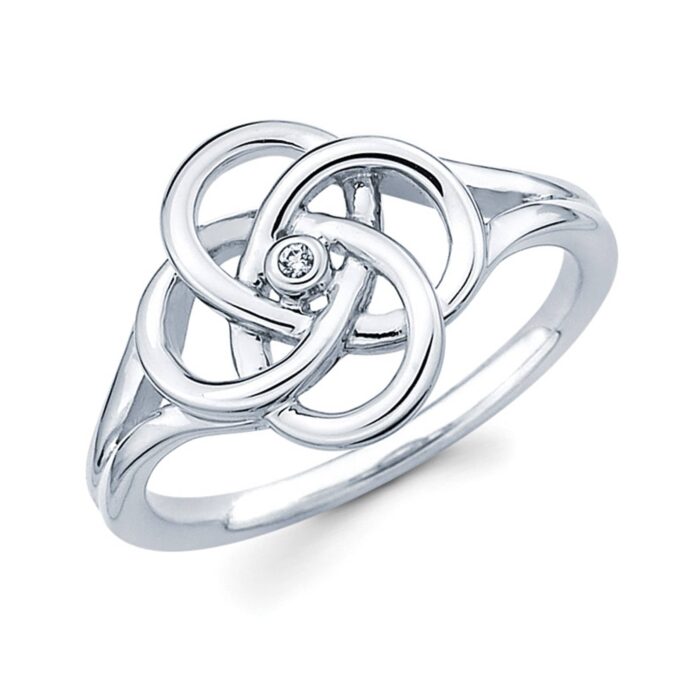 Linked Circle Ring In Sterling Silver