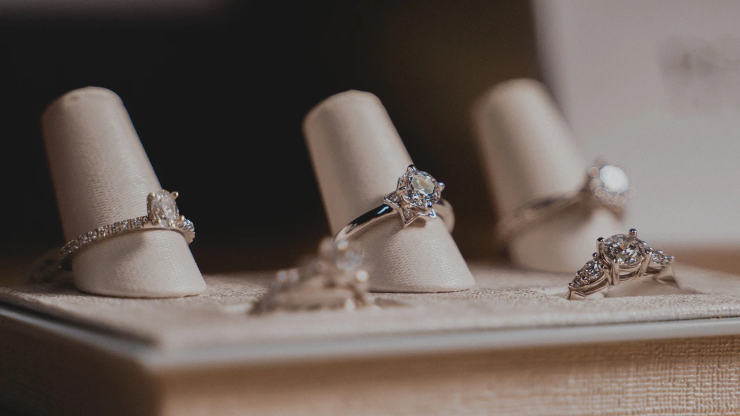 engagement rings-minimalistic jewelry